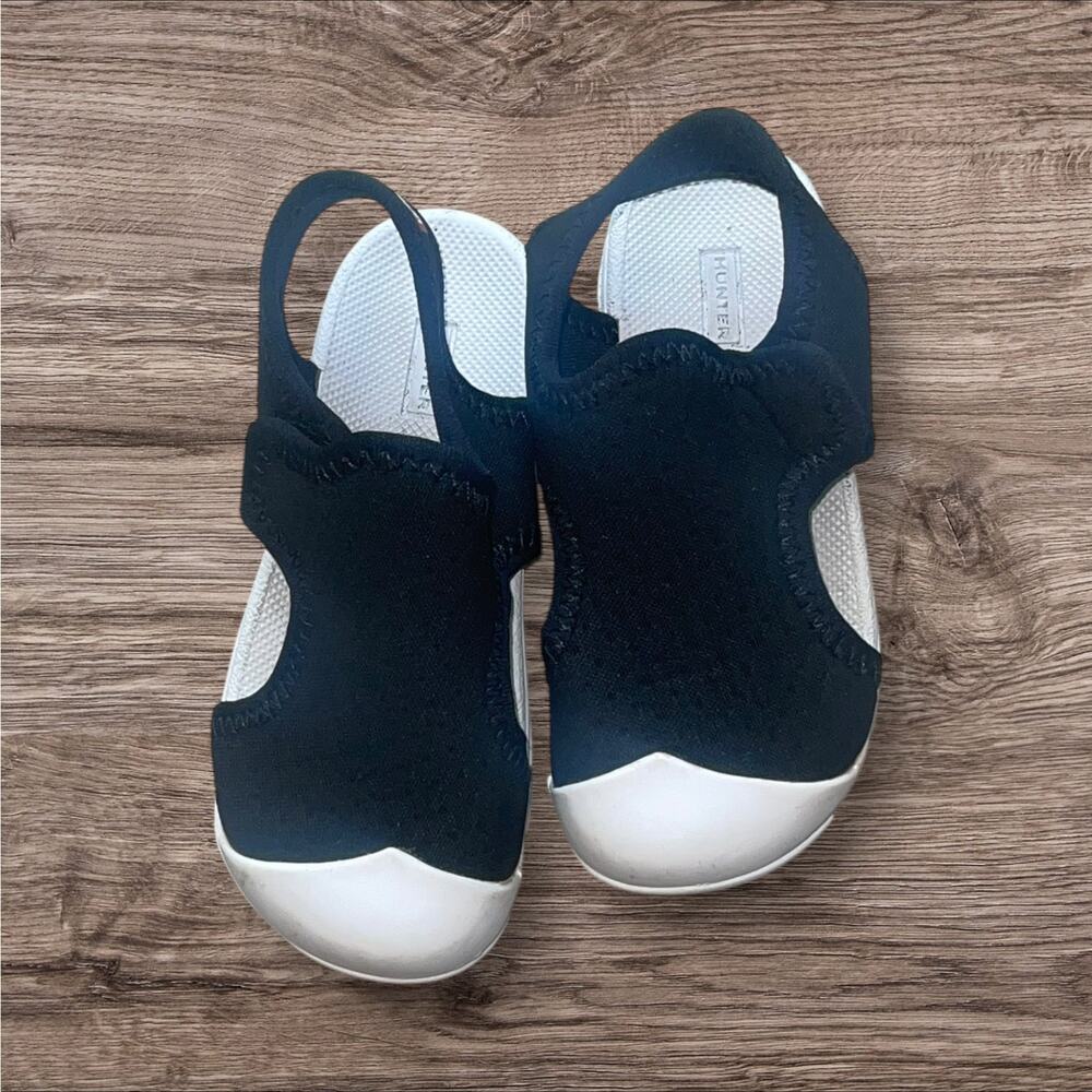 Black Hunter Sandals 7UK 24EU